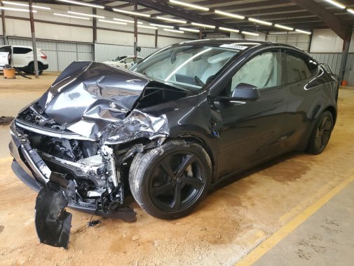 2026 TESLA MODEL Y