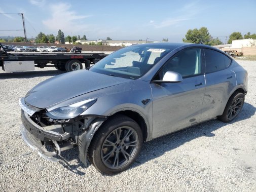 2025 TESLA MODEL Y