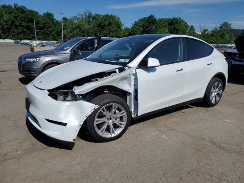2024 TESLA MODEL Y