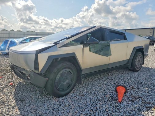 2025 TESLA CYBERTRUCK