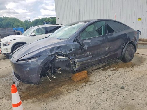 2026 TESLA MODEL Y