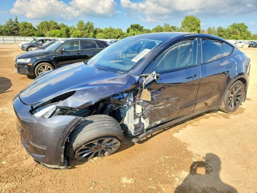 2024 TESLA MODEL Y