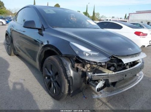 2025 TESLA MODEL Y