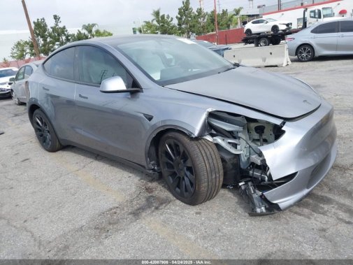 2025 TESLA MODEL Y