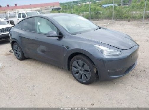 2025 TESLA MODEL Y