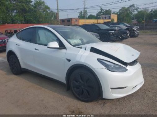 2025 TESLA MODEL Y