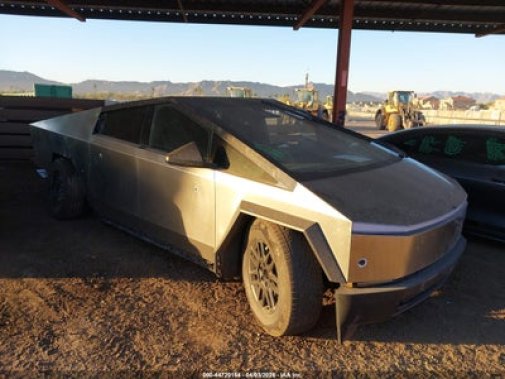 2025 TESLA CYBERTRUCK