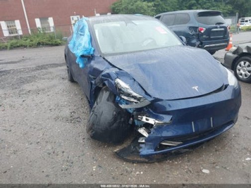 2025 TESLA MODEL Y