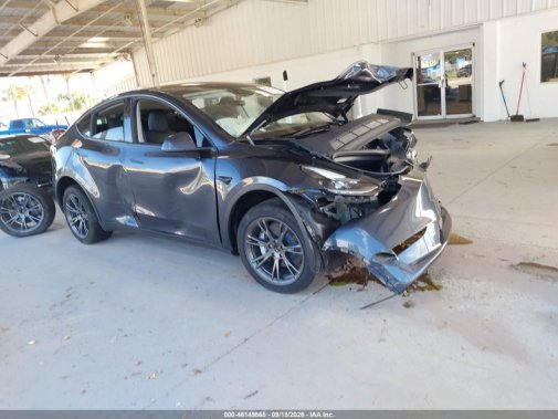 2025 TESLA MODEL Y